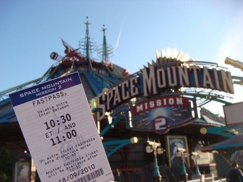Fast Pass на аттракцион Space Mountaine