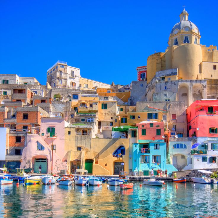 Неаполь - один из самых ярких городов в мире