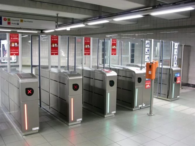 метро брюсселя