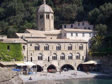 San Fruttuoso by Pietro Valocchi что посмотреть в портофино